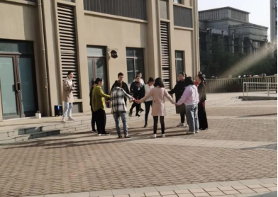 快乐会议开始啦~~176.png